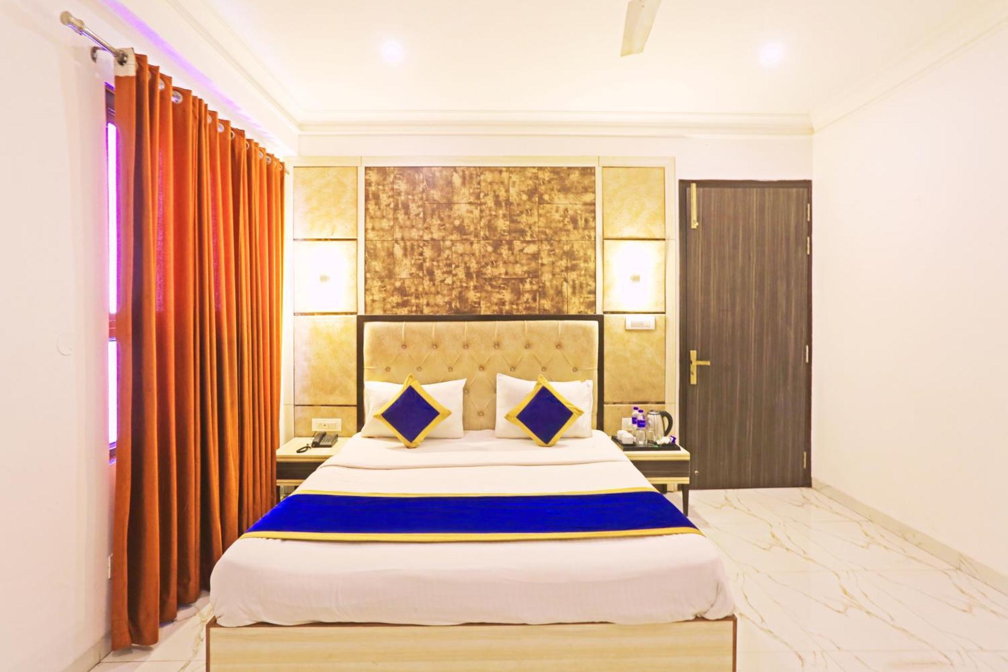 The Almora Residency - Complimentary Airport Trasnfer Hotel New Delhi Ngoại thất bức ảnh
